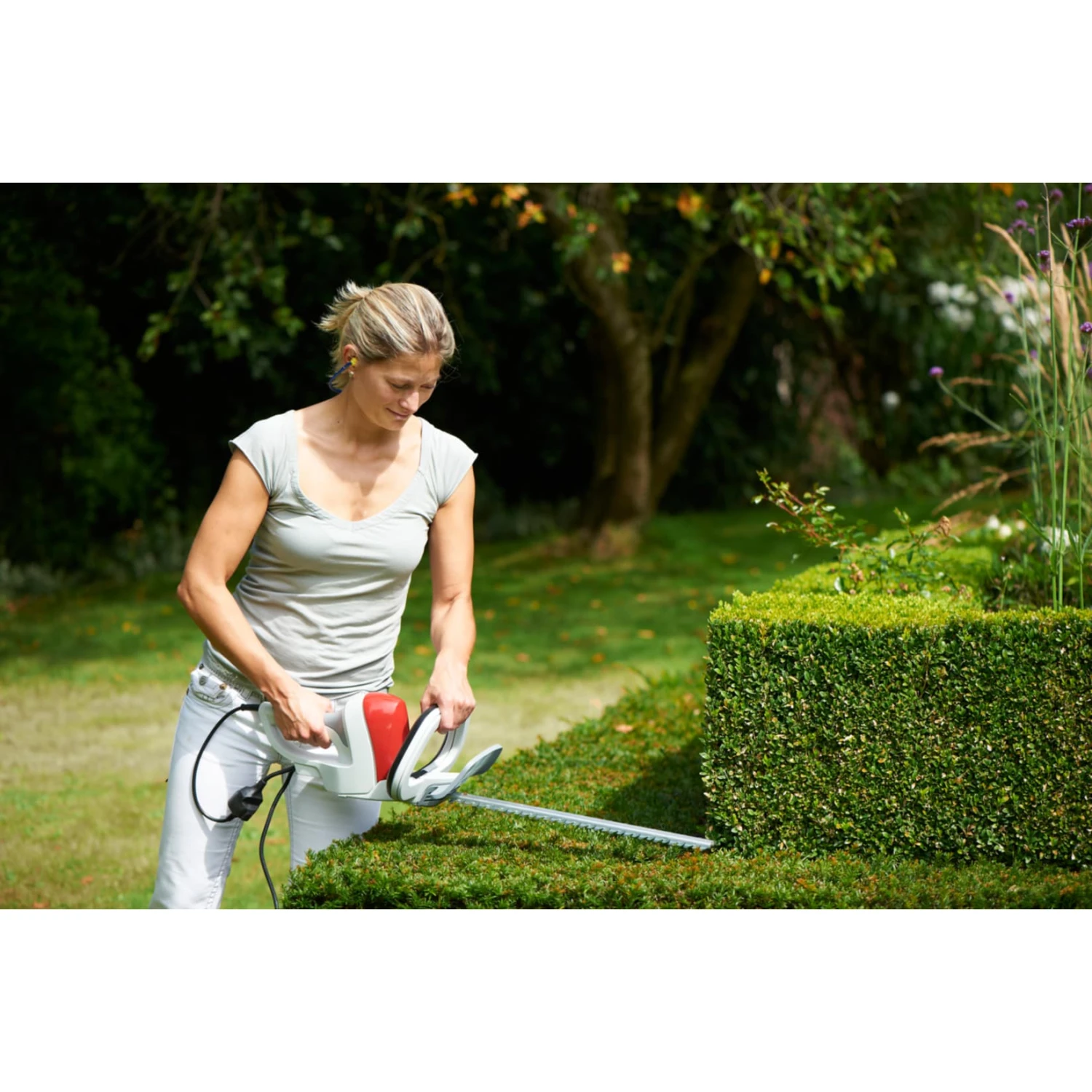 Ikra FHS 1545 Elektro-Heckenschere 3 Ikra FHS 1545 Elektro-Heckenschere – Bild 3