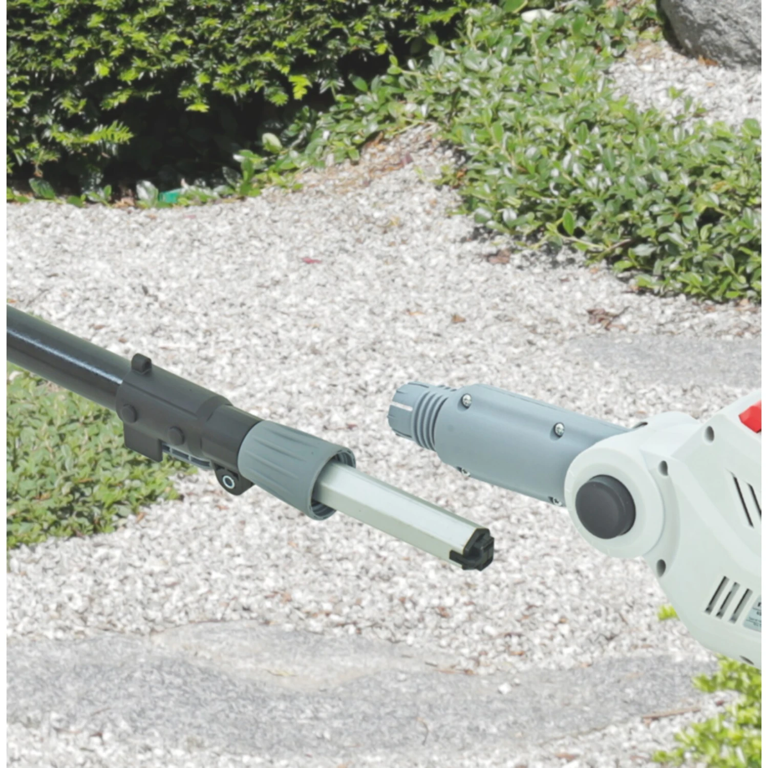 Ikra IATHS 40-43 Solo 40 V Akku-Teleskop-Heckenschere 6 Ikra IATHS 40-43 Solo 40 V Akku-Teleskop-Heckenschere – Bild 6