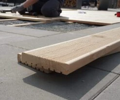 Home Deluxe Terrassendielen Sibirische Lärche 2m² -Entspannender Garten 2209419000 prod 004