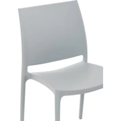 CLP XXL-Küchenstuhl MAYA I Wetterbeständiger Stapelstuhl Bis Zu 130 Kg Belastbar I In Verschiedenen Farben Erhältlich -Entspannender Garten 8600246500 10185542 prod 004