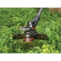 Black & Decker BLACK+DECKER Rasentrimmer Akku-Rasentrimmer STC1820EPC, 18Volt -Entspannender Garten 8600269300 1280536 prod 005